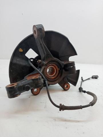 MAZDA D65133021A Цапфа передняя правая в наличии Ирпень