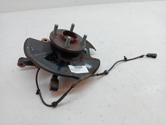 MAZDA D65133021A Цапфа передняя правая в наличии Ровно