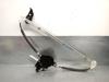 Motor de acionamento de vidro da porta dianteira direita D6515858X MAZDA