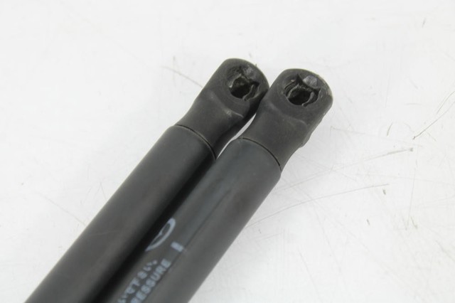 D65162620 MAZDA Амортизатор багажника купить в Ужгород