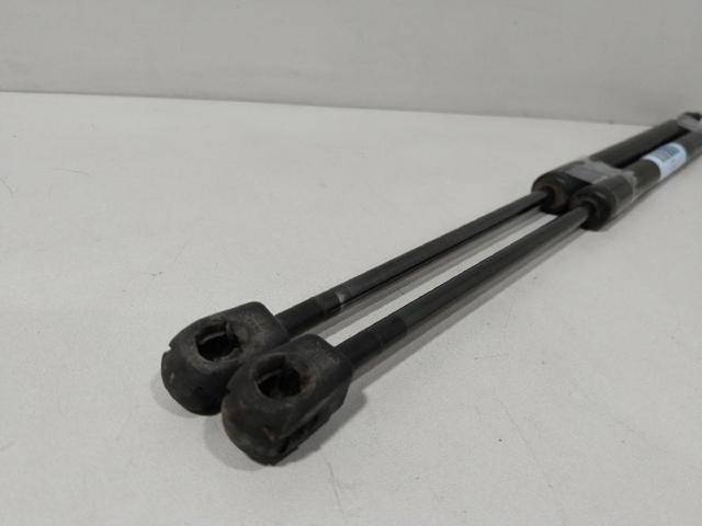 MAZDA D65163620 Амортизатор крышки багажника (двери 3/5-й задней) в наличии Черновцы