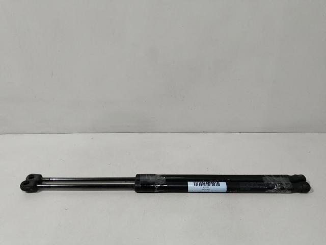 MAZDA D65163620 Амортизатор крышки багажника (двери 3/5-й задней) в наличии Черновцы