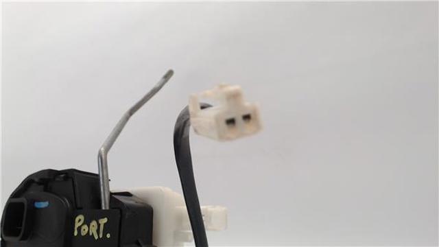 Fecho de tampa de porta-malas (de 3ª/5ª porta traseira) Mazda 2 1 DY