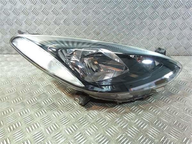 MAZDA DF71510K0D Правая фара в наличии Черновцы