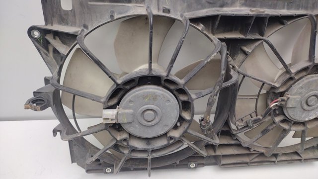 TOYOTA DT4227502520 Диффузор радиатора охлаждения, в сборе с мотором и крыльчаткой в наличии Днепр