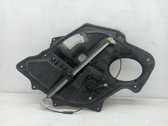 MAZDA EG217397XF Накладка двери задней левой в наличии Украина
