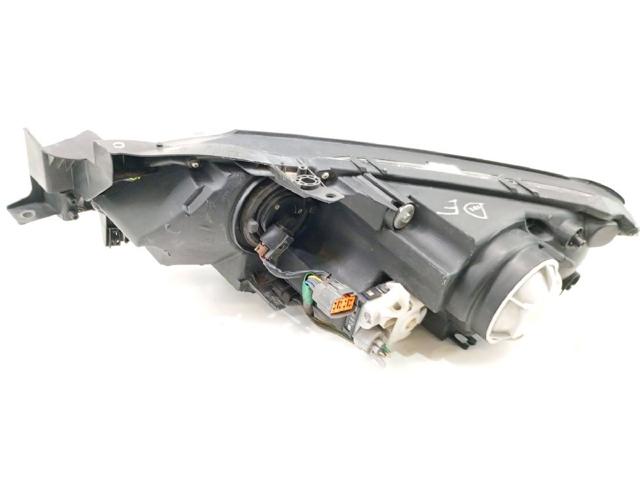 MAZDA EH6251031E Фара правая в наличии Львов