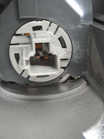 MAZDA EH6251150C Задний фонарь в наличии Запорожье