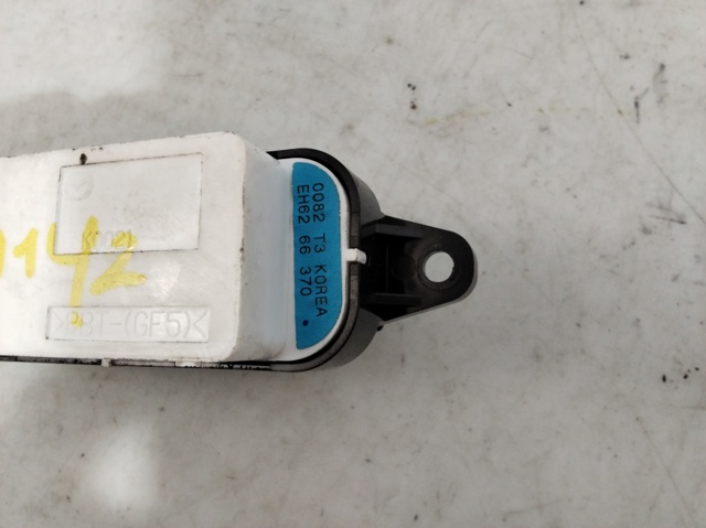 EH6266370 MAZDA Кнопка стеклоподъемника передняя купить в Украина