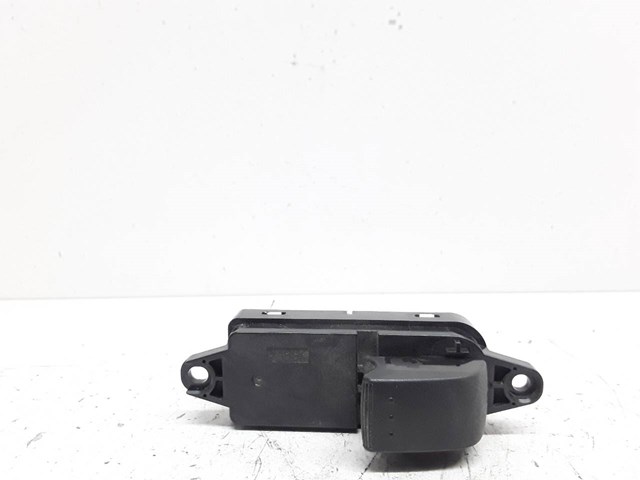 MAZDA EH6266370 Кнопка включения мотора стеклоподъемника передняя правая в наличии Хмельницкий