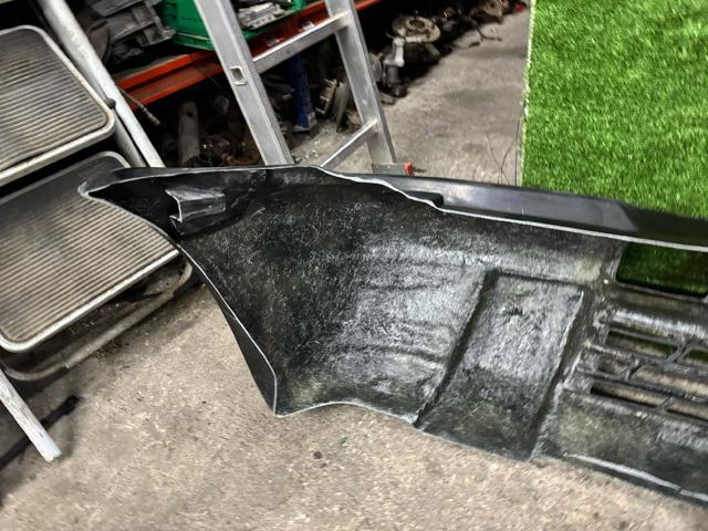 Pára-choque dianteiro Nissan Terrano 2 R20