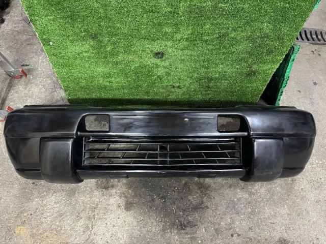 Pára-choque dianteiro Nissan Terrano 2 R20