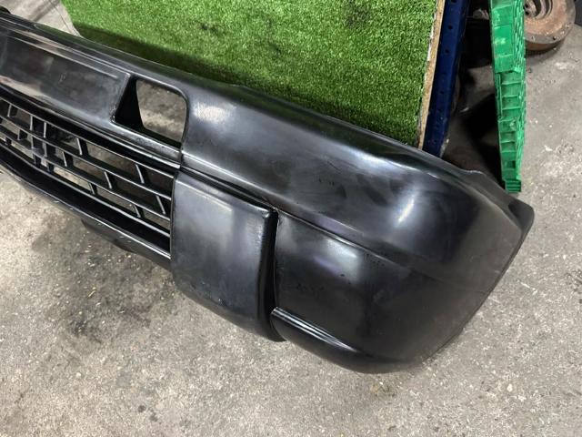 Pára-choque dianteiro Nissan Terrano 2 R20