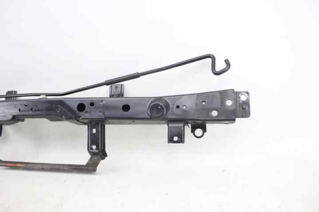 NISSAN F25111KBAH Верхняя рамка радиатора в наличии Кривой Рог
