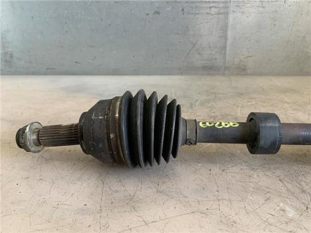 MAZDA FD8225500A Полуось (привод) передняя правая в наличии Черновцы