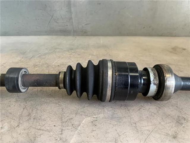 MAZDA FD8225500A Полуось (привод) передняя правая в наличии Черкассы