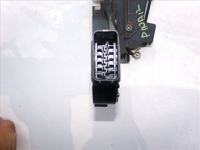 FQJ000215 LAND ROVER Замок водительской двери купить в Ужгород