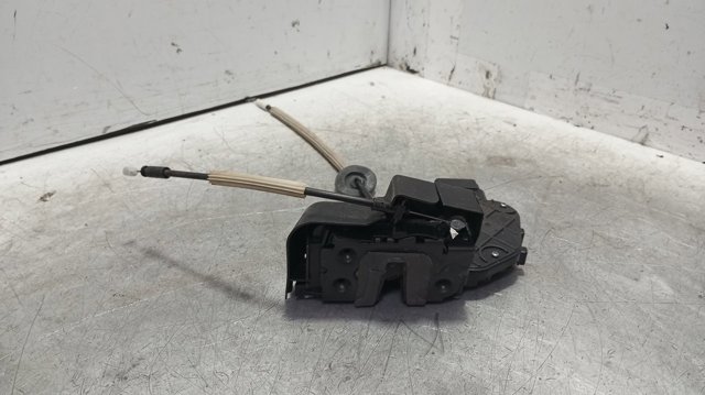 LAND ROVER FQM000148 Замок двери задней правой в наличии Винница