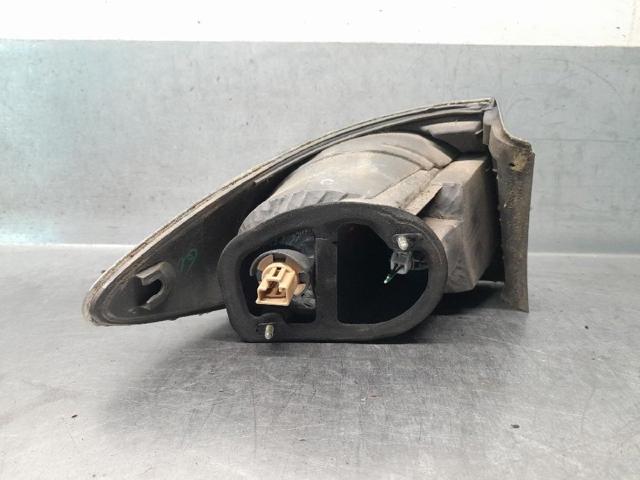 MAZDA G21B51170B Фонарь задний правый внешний в наличии Ирпень