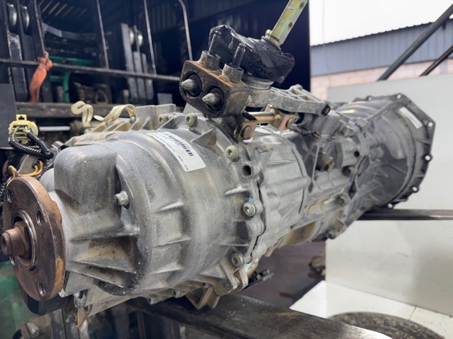 Caixa de Mudança montada (caixa mecânica de velocidades) SsangYong Rexton 1 RJN