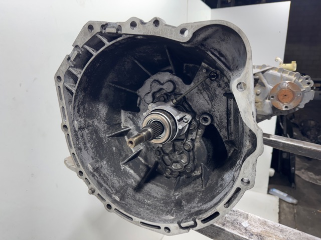 Caixa de Mudança montada (caixa mecânica de velocidades) SsangYong Rexton 1 RJN