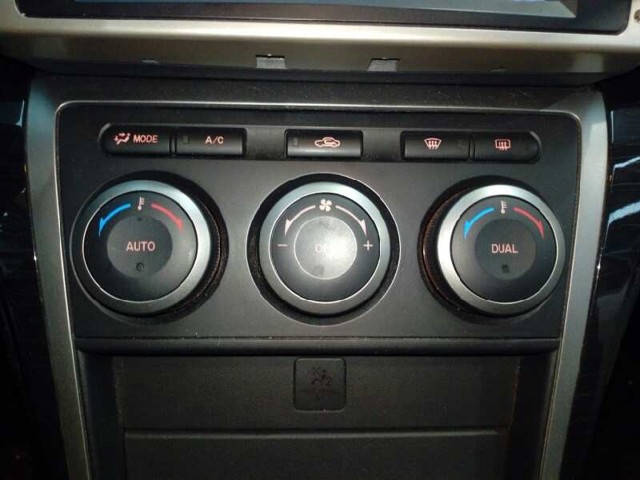 Unidade de controlo dos modos de aquecimento/condicionamento Mazda 6 GH