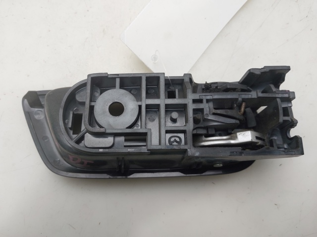 MAZDA GDK45933002 Ручка двери передней внутренняя левая в наличии Винница