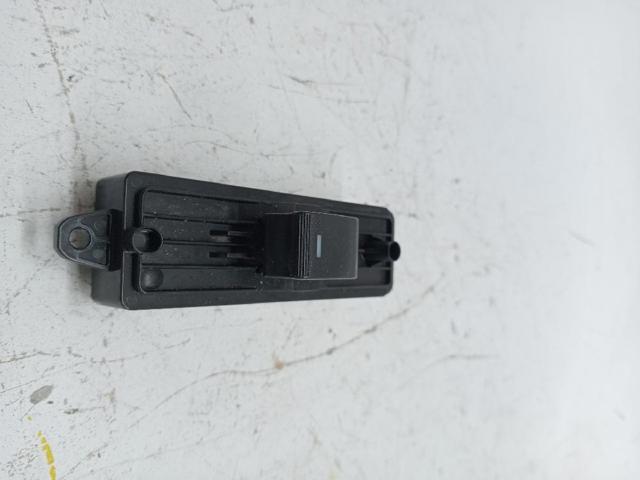 MAZDA GDK466370A Кнопка включения мотора стеклоподъемника передняя правая в наличии Павлоград