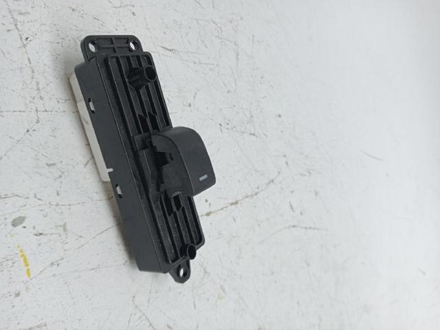 GDK466370A MAZDA Кнопка включения мотора стеклоподъемника передняя правая купить в Павлоград