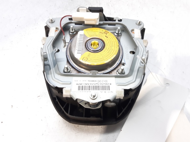 MAZDA GDK557K00 Подушка безопасности (AIRBAG) водительская в наличии Запорожье