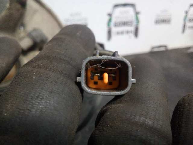 GE4T33030 Цапфа (поворотный кулак) передний левый купить Ровно