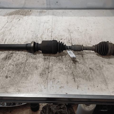 MAZDA GG2925500C Полуось (привод) передняя правая в наличии Львов