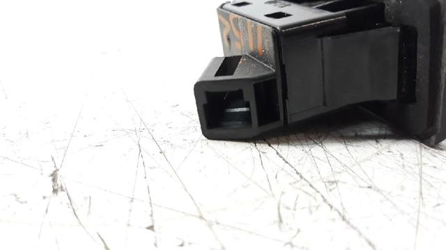 Moldura de tampa de porta-malas GHK150852 Mazda