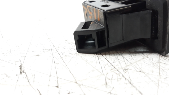 Moldura de tampa de porta-malas GHK150852 Mazda