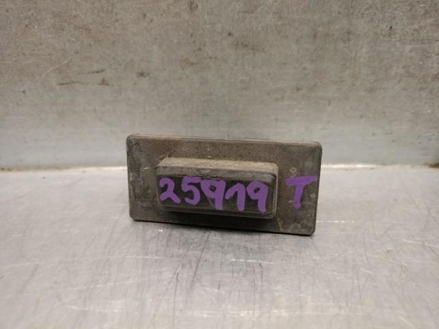 GHK1568D0 Кнопка привода замка багажника купить Украина