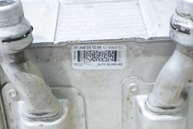 LAND ROVER GJ329L440AE Радиатор интеркуллера в наличии Винница