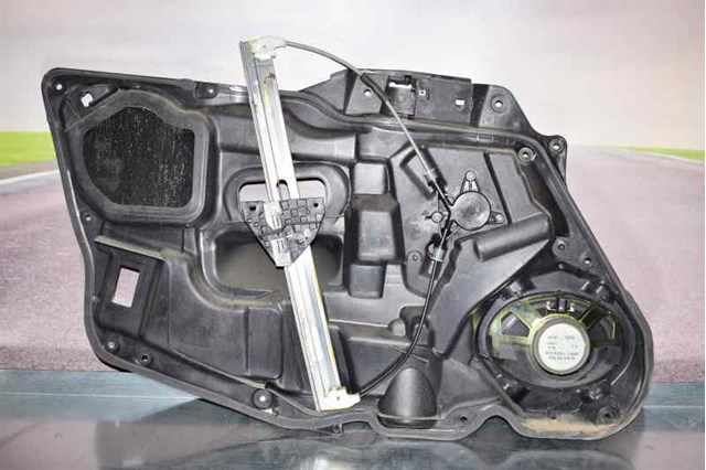 Regulador do vidro traseiro esquerdo para Mazda 6 hatchback 2.0 di rf GJ6A5858X