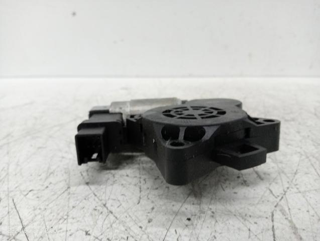 Motor de acionamento de vidro da porta dianteira esquerda GJ6A5958X MAZDA
