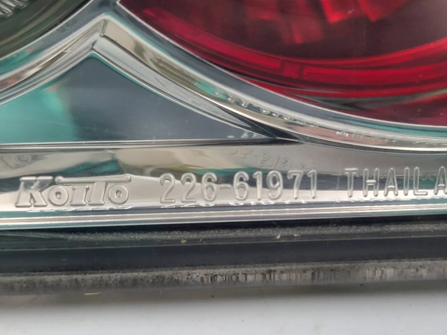 GJ6E513G0D MAZDA Фонарь задний левый внутренний купить в Днепр