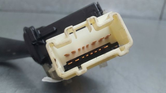 GJ6F66122 Кнопка включения противотуманных фар купить Ужгород