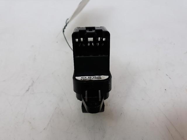 MAZDA GP9A66370 Кнопка включения мотора стеклоподъемника передняя правая в наличии Харьков