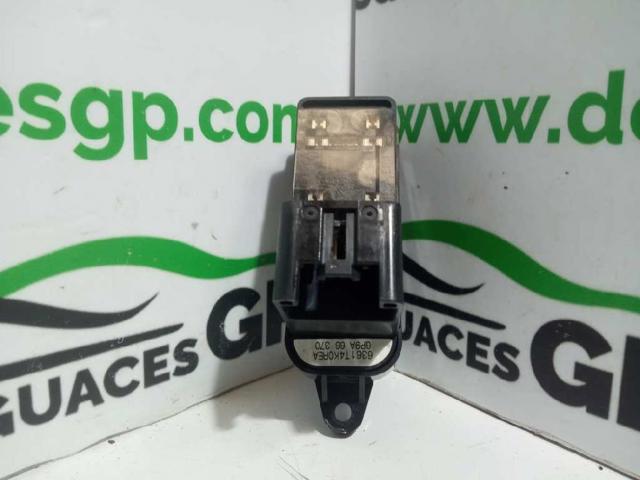 MAZDA GP9A66370 Кнопка стеклоподъемника передняя в наличии Кривой Рог