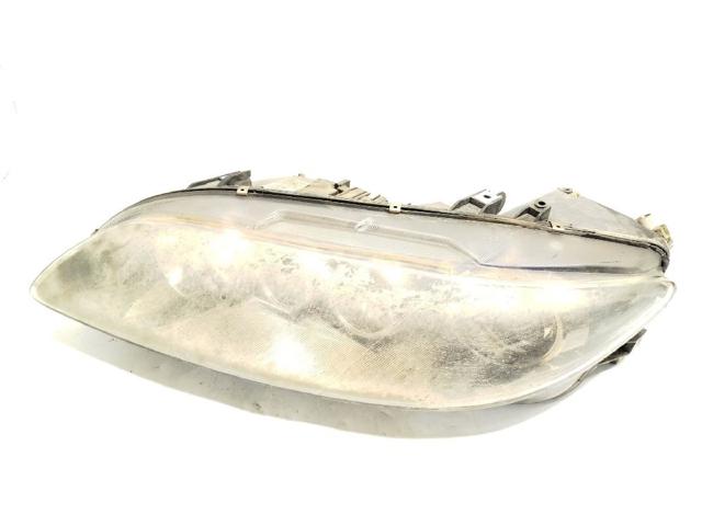 Luz esquerda GRYA510L0A Mazda