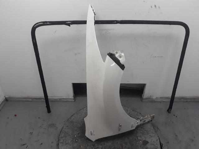 Pára-lama dianteiro direito GS1D52110D MAZDA