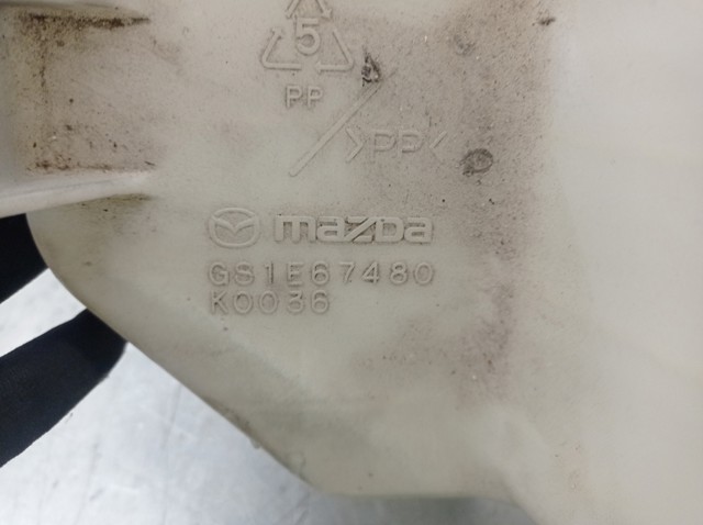 MAZDA GS1E67480 Бачок омывателя стекла в наличии Киев