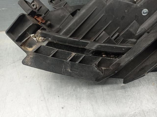 GS1F510K0M MAZDA Фара правая купить в Украина