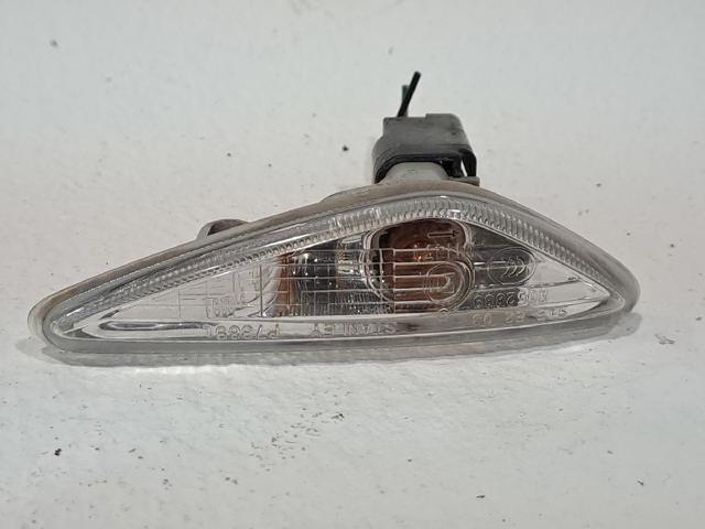 Luz intermitente no pára-lama esquerdo GS1F51130D Mazda