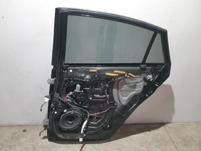 GSYM7302XF MAZDA Дверь задняя левая купить в Украина