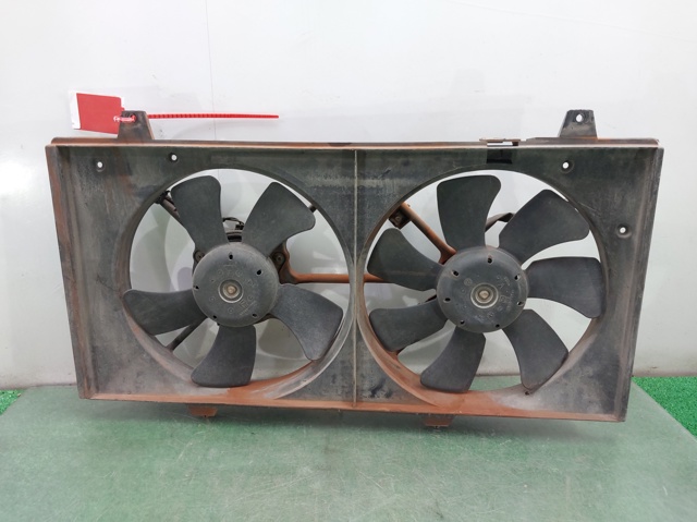 Ventilador (roda de aletas) do radiador de esfriamento esquerdo GY0715140 Mazda