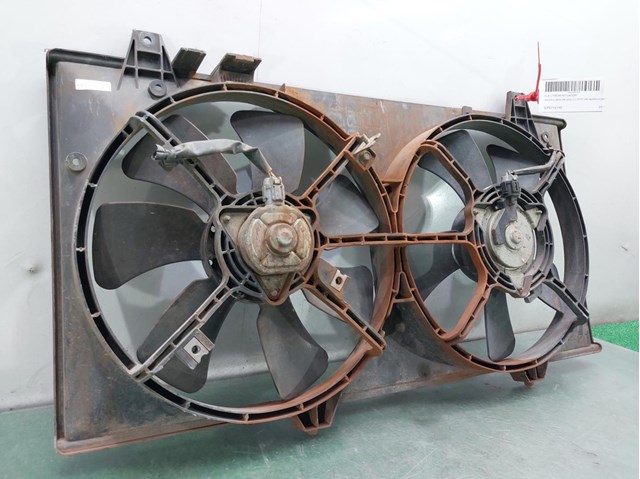 Ventilador (roda de aletas) do radiador de esfriamento esquerdo GY0715140 Mazda